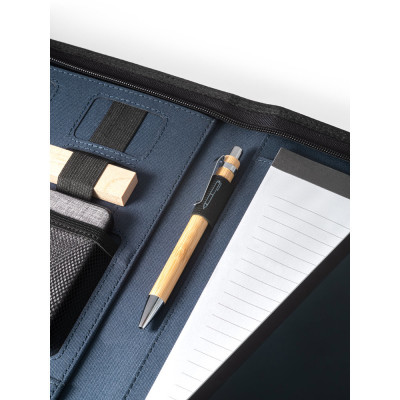 EMERGE FOLDER. A4 folder in recycled polyester (100 rPET) 300D with zipper